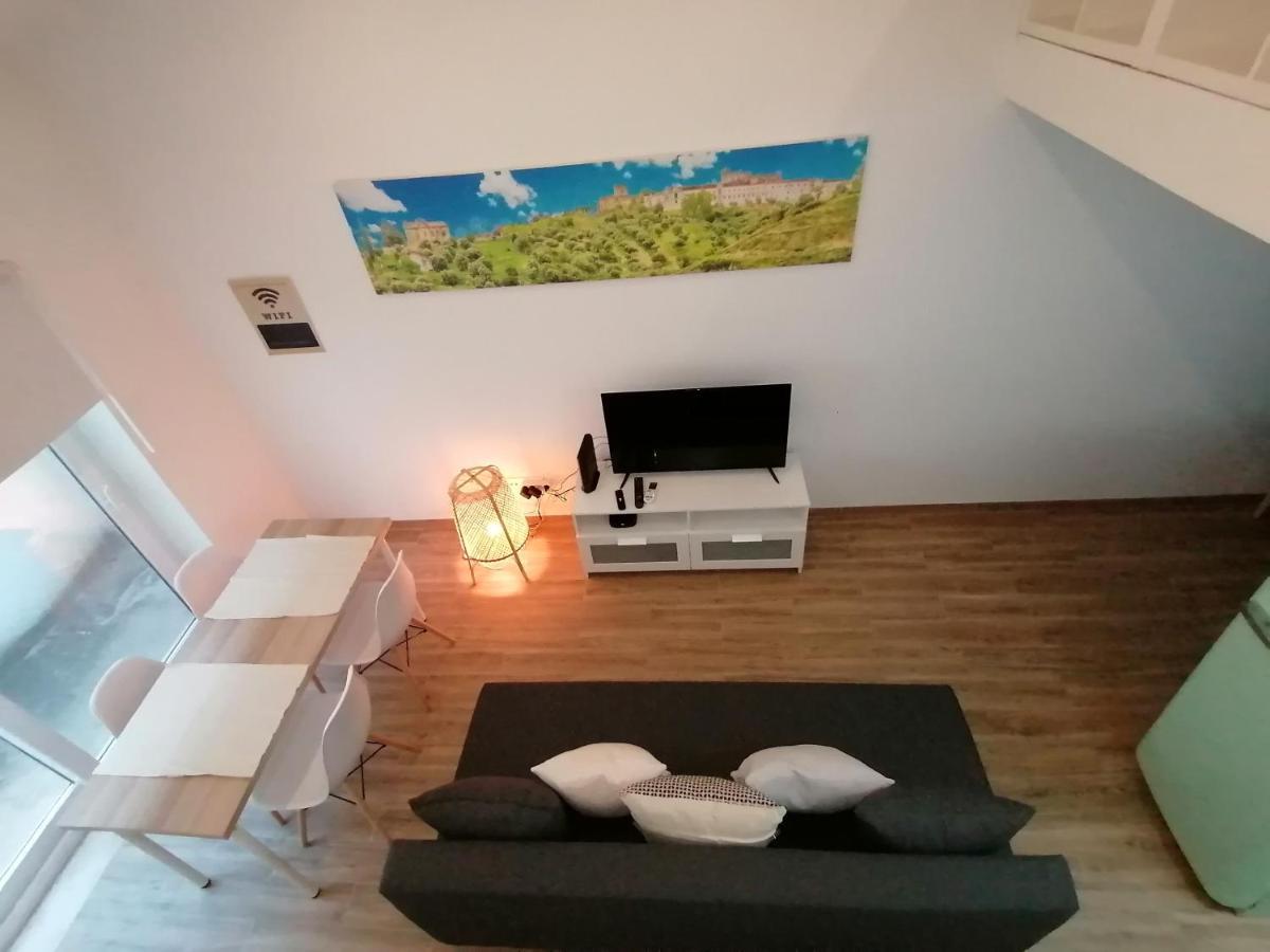 Tomarhousing - Old Town Apartment ภายนอก รูปภาพ