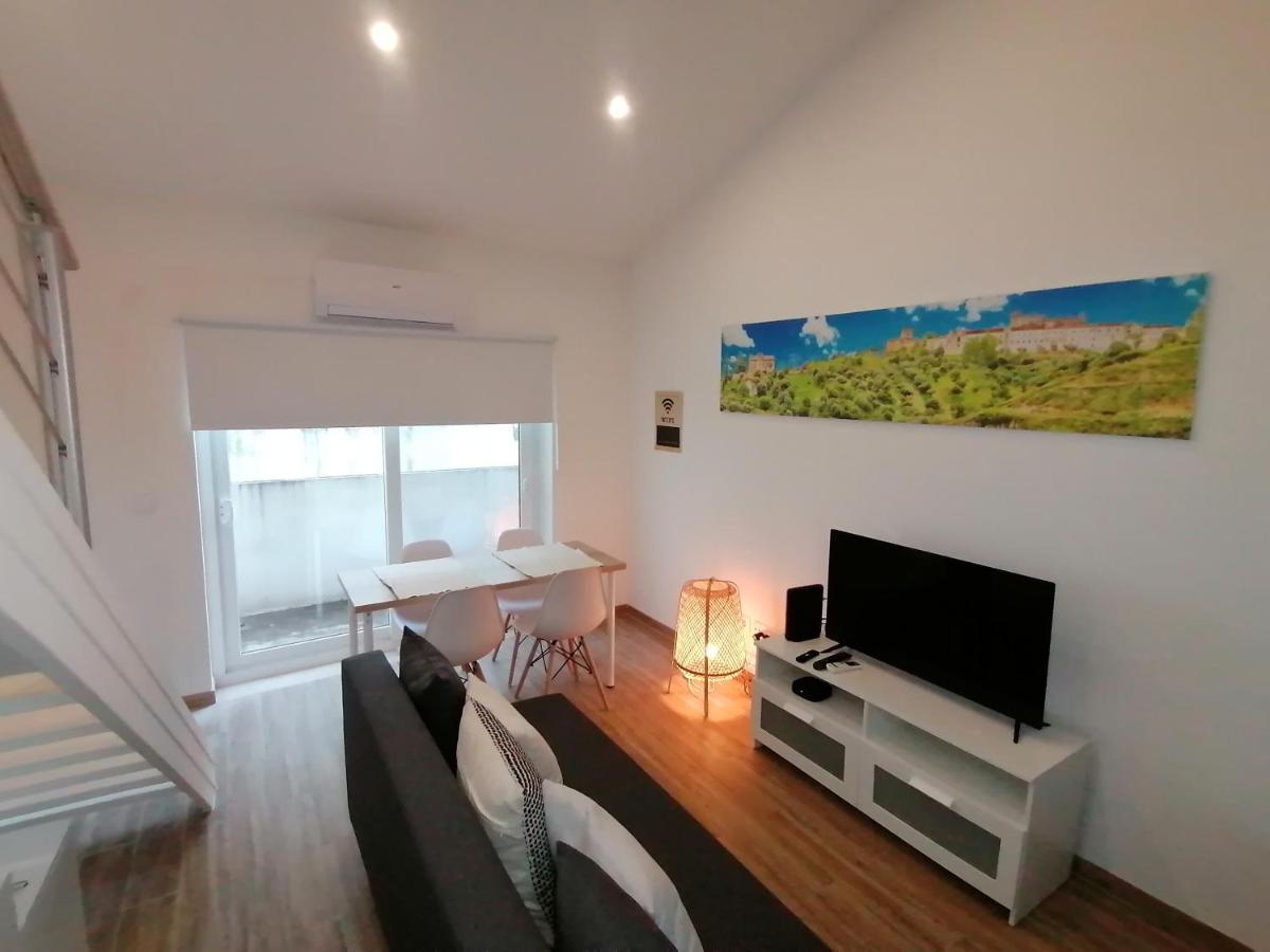 Tomarhousing - Old Town Apartment ภายนอก รูปภาพ